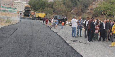 Hakkari’de asfalt çalışması