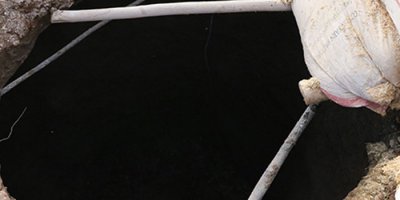 Köyün ortasında toprak çöktü, dev çukur oluştu