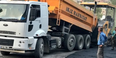Hakkari Belediyesinden yol asfaltlama çalışması