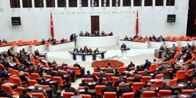 KHK'li doktorlarla ilgili madde kabul edildi