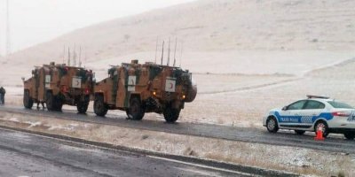 Askeri kirpi araçları kaza yaptı