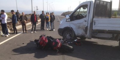 Cizre'de motosiklet ile kamyonet çarpıştı: 1 ölü