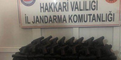 Hakkari’de 339 adet kurusıkı tabanca ele geçirildi