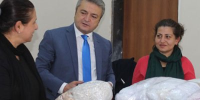 Bursa'dan Hakkari'ye ev tekstili malzemesi gönderildi