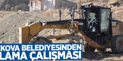 Yüksekova Belediyesinden kumlama çalışması