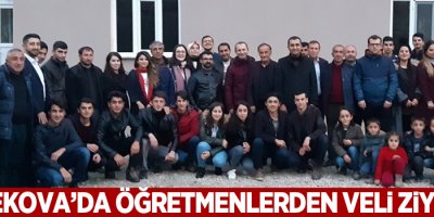 Yüksekova'da öğretmenlerden veli ziyareti