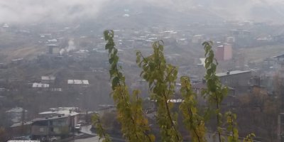 Hakkari’de beklenen yağış başladı