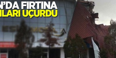 Van'da Fırtına çatıları uçurdu