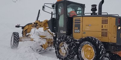 Van-Bahçesaray yolunun tek şeridi ulaşıma açıldı
