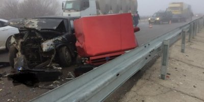 8 araç birbirine girdi: 16 yaralı