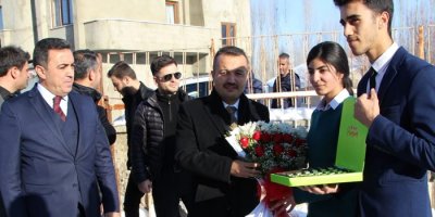 Kaymakam Kendüzler Okulları ziyaret etti