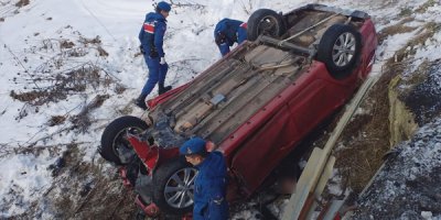 Otomobil dereye uçtu: 8 ölü