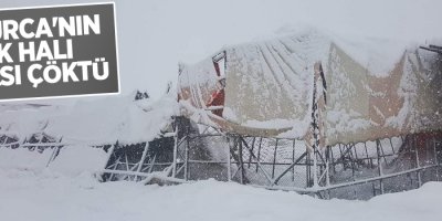 Çukurca'nın tek halı sahası çöktü