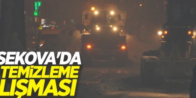 Yüksekova'da kar temizleme çalışması