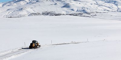 Van'da 127 yerleşim yeri ulaşıma kapandı
