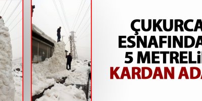 Çukurca esnafından 5 metrelik kardan adam
