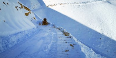 60 yerleşim yeri ulaşıma kapandı