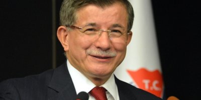 Davutoğlu: Kurumsallaşma krizi yaşıyoruz