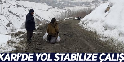 Hakkari’de yol stabilize çalışması