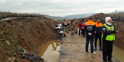Otomobil sulama kanalına uçtu: 1 ölü