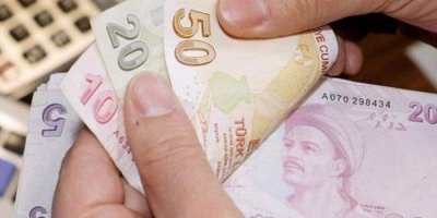 Emekliler asgari ücret talep ediyor