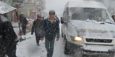 Başkale’de okullar tatil edildi