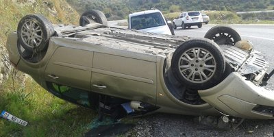 Takla atan aracın şoförü ölümden döndü