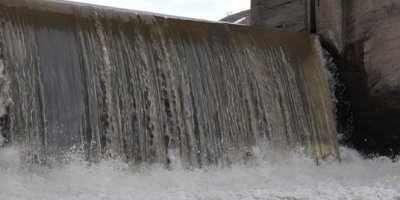 Kars Çayı taşmaya başladı