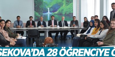 Yüksekova’da 28 öğrenciye ‘Tüketici ve Tüketim’ ödülü