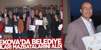 Yüksekova'da belediye başkanları mazbatalarını aldı