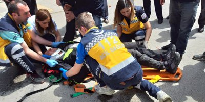 Habere giden gazeteci ölümden döndü