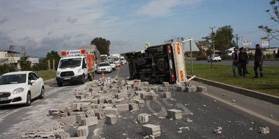 Takla atan kamyonetten sağ kurtuldular