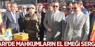 Hakkari’de mahkumların el emeği sergilendi