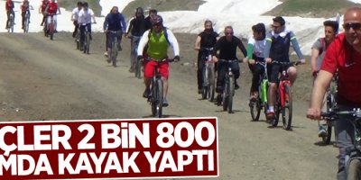 Gençler 2 bin 800 rakımda kayak yaptı