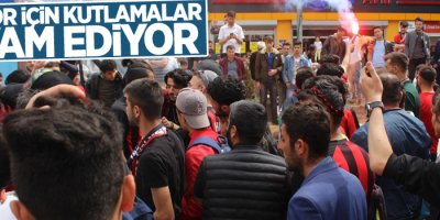 Vanlı taraftarın sevinç gösterileri sürüyor