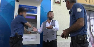 Kira parasını yutan ATM'yi parçaladı