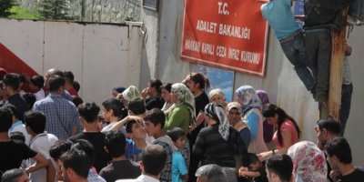 Hakkari'de tatbikat gerginliği