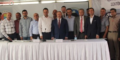 Hakkari’de 1. Kamu Üniversite-Sanayi İşbirliği Sektör Çalıştayı