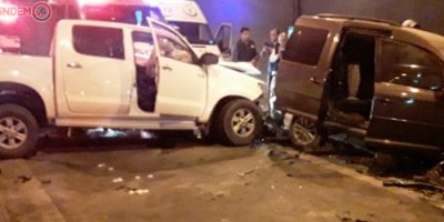 Tünelde iki araç kafa kafaya çarpıştı: 4 yaralı