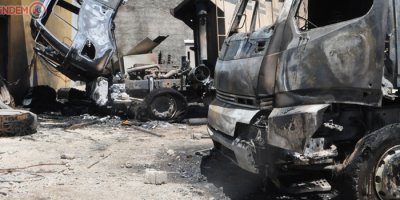 Yüksekova'da şantiye araçları ateşe verildi