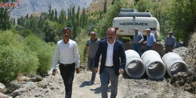 Hakkari Belediyesinden yol onarım çalışması
