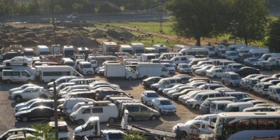 Batman'da milyonluk araçlar çürümeye terk edildi