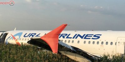 Rus uçağı acil iniş yaptı