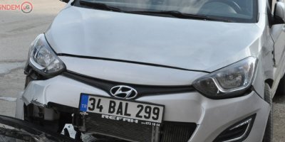 Yüksekova’da maddi hasarlı kaza