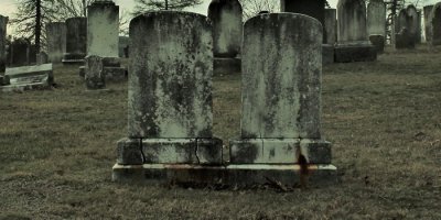 Mezarlıktan yükselen inleme sesleri şehri ayağa kaldırdı