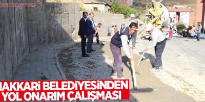 Hakkari Belediyesinden yol onarım çalışması