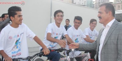 Hakkari’de Uluslararası Dağ Bisikleti Yarışması startı verildi