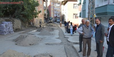 Hakkari Belediyesinden yol onarım çalışması