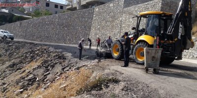 Hakkari’de mahalle yolları onarılıyor