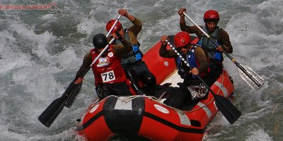 Hakkari rafting takımı kupa ile döndü